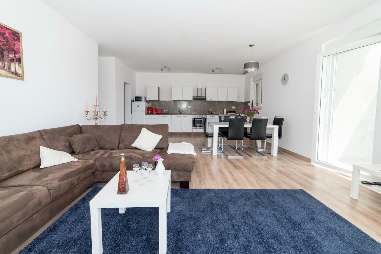 De Luxe Apartment Mediteran 1**** 扎通 外观 照片